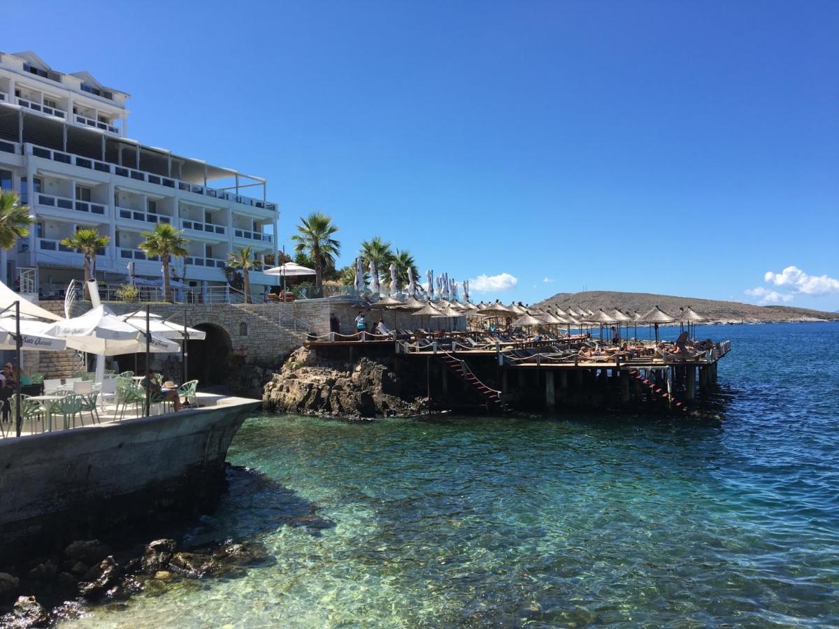 Loli Apartment Luxury White Residence Sarandë Esterno foto