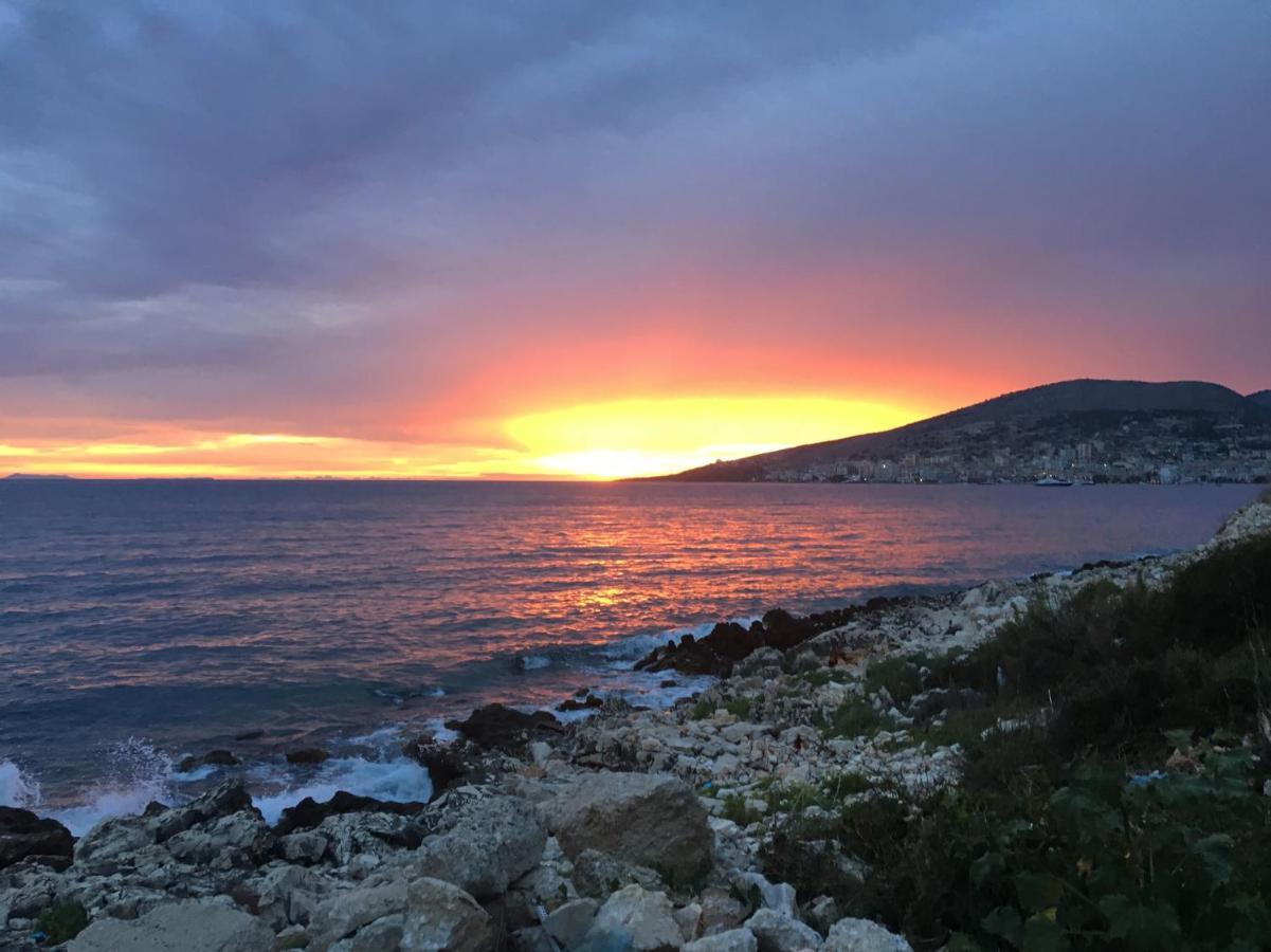 Loli Apartment Luxury White Residence Sarandë Esterno foto