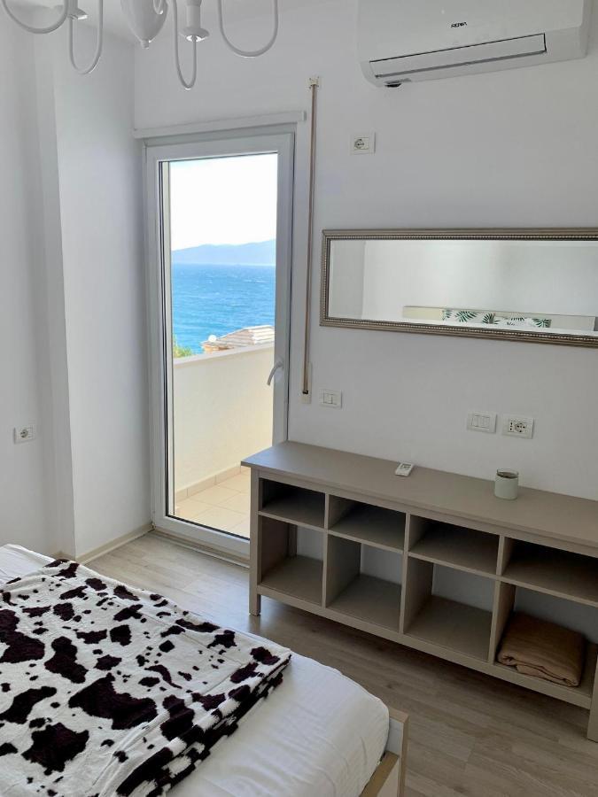 Loli Apartment Luxury White Residence Sarandë Esterno foto