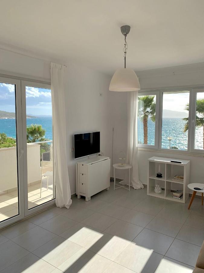 Loli Apartment Luxury White Residence Sarandë Esterno foto