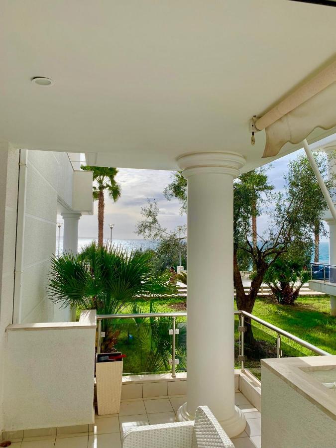 Loli Apartment Luxury White Residence Sarandë Esterno foto