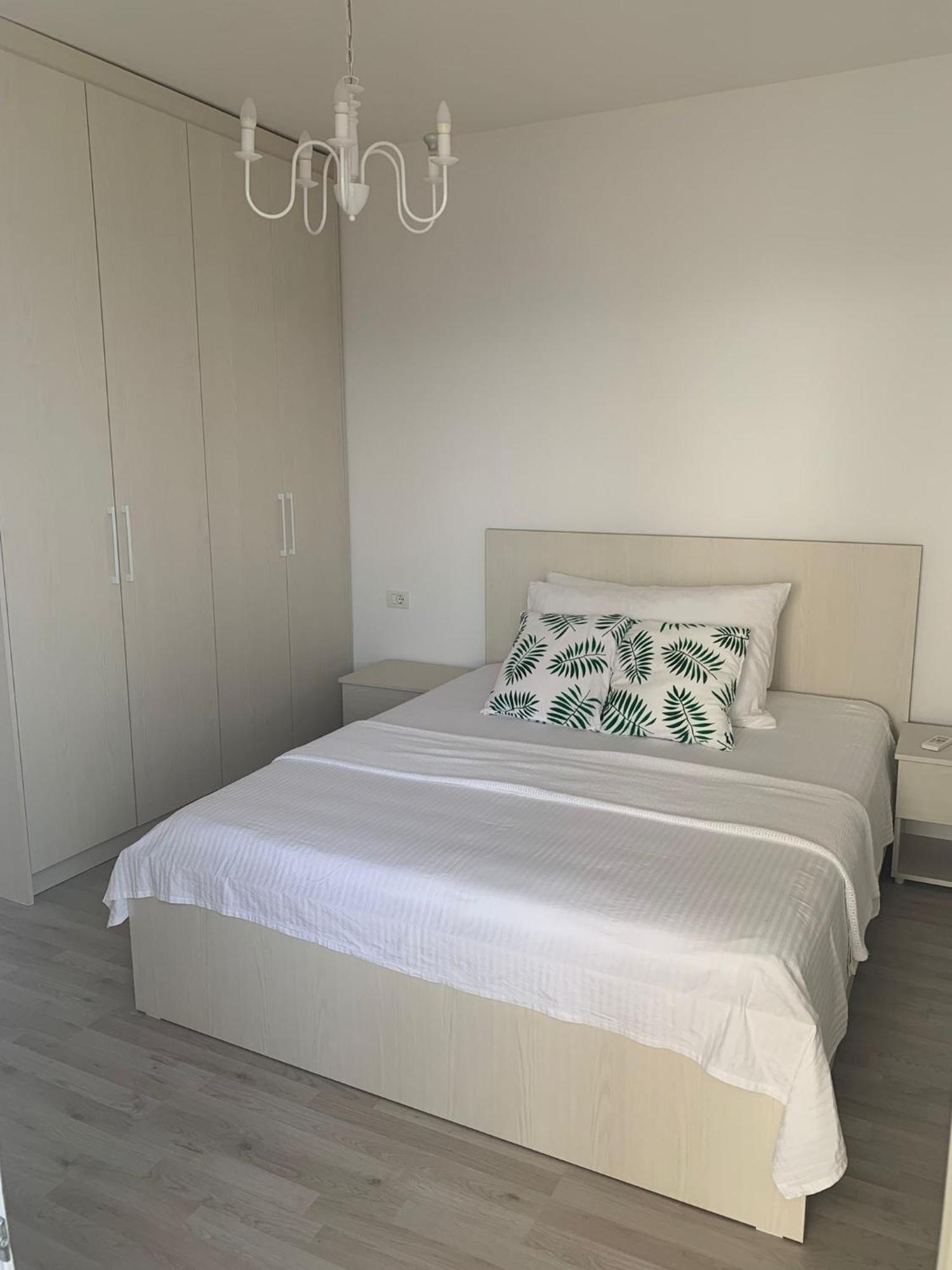 Loli Apartment Luxury White Residence Sarandë Esterno foto