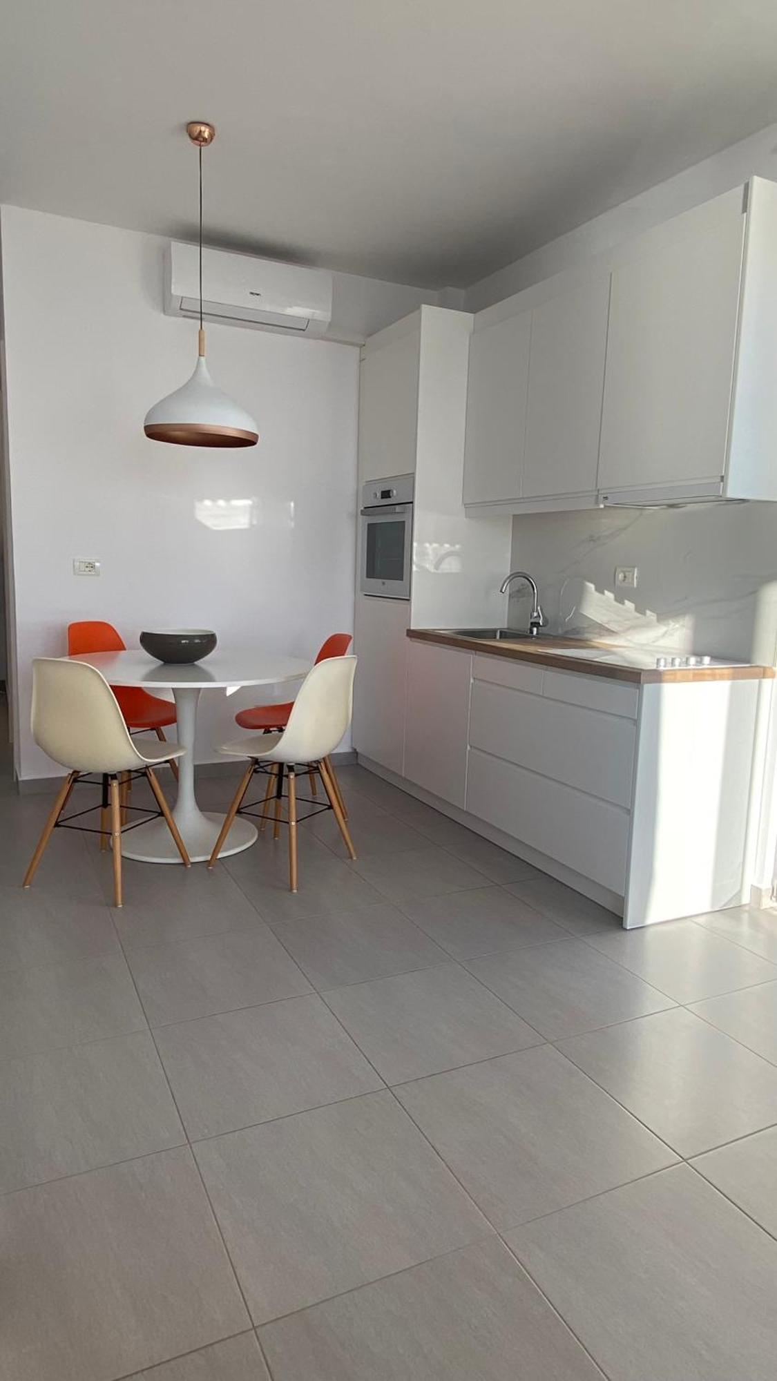 Loli Apartment Luxury White Residence Sarandë Esterno foto