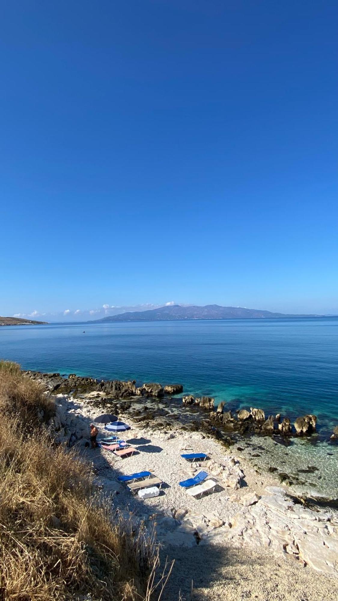 Loli Apartment Luxury White Residence Sarandë Esterno foto