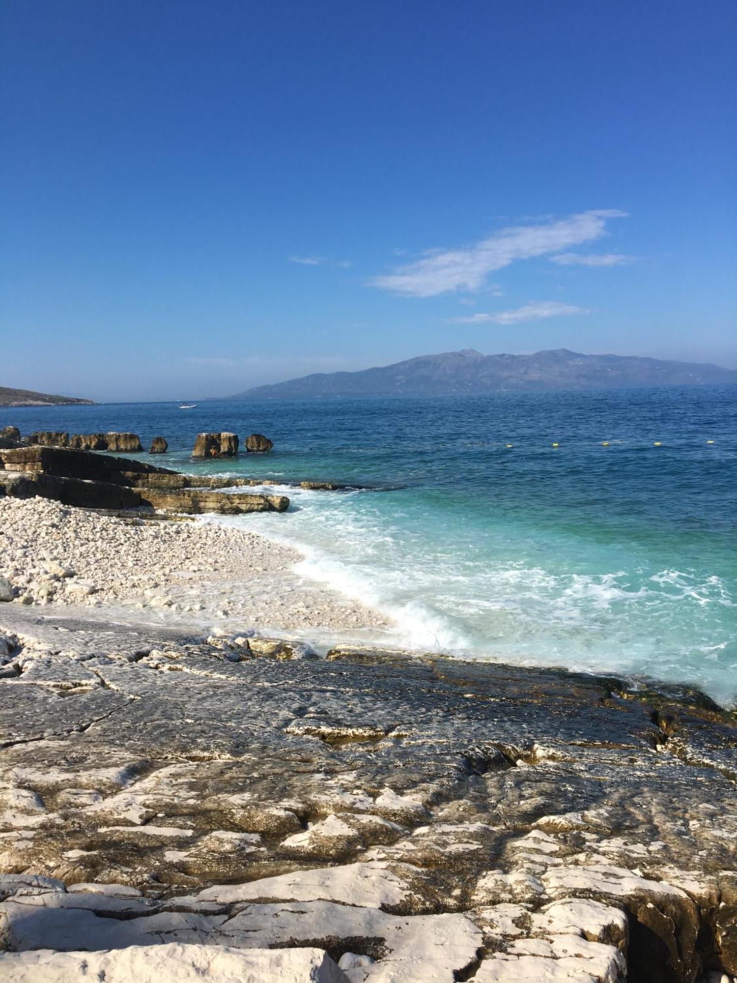 Loli Apartment Luxury White Residence Sarandë Esterno foto